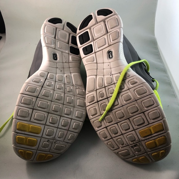 Nike 579959-700 Free Running Shoe Yellow Cool Grey Size 9 Women - Picture 6 of 10